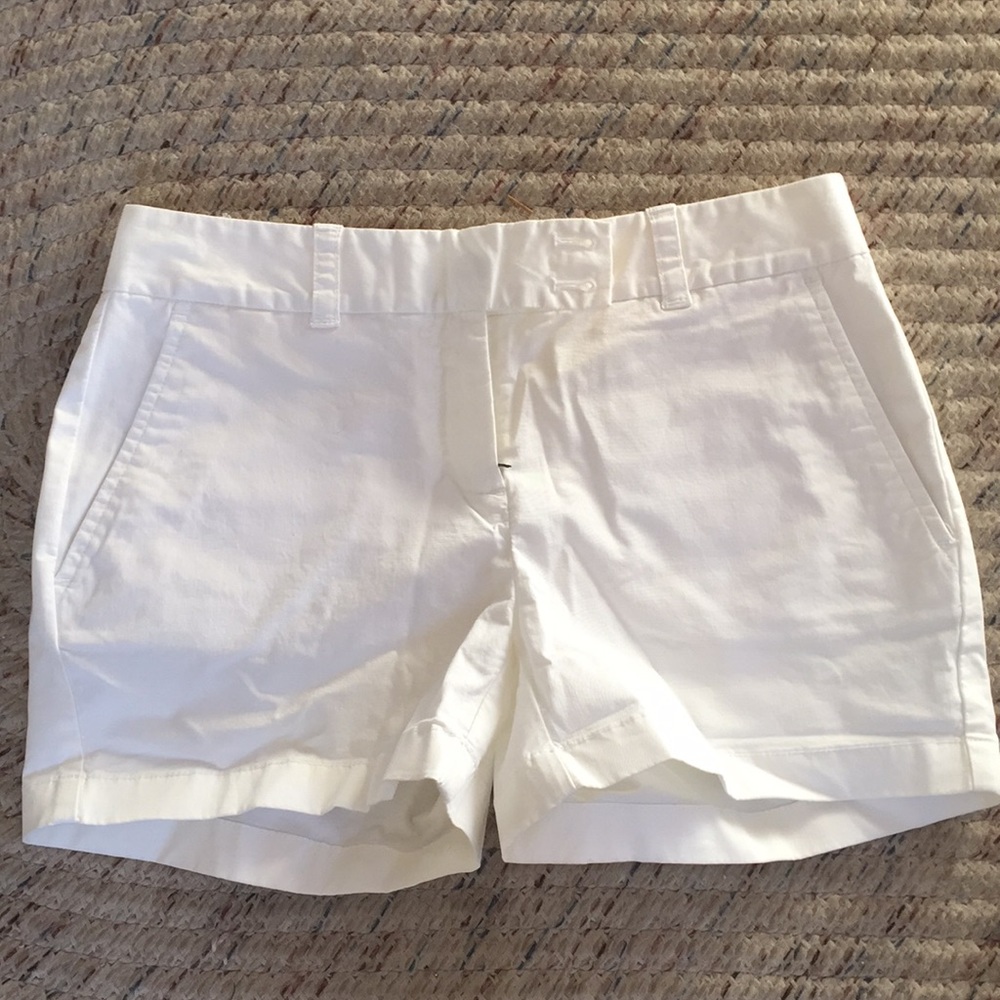 Vineyard vines white women shorts